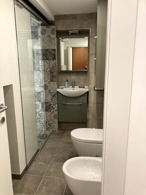 Appartamento Tre Archi Con Corte Privata Veneza Exterior foto