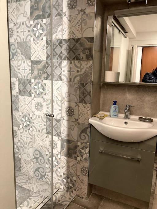 Appartamento Tre Archi Con Corte Privata Veneza Exterior foto