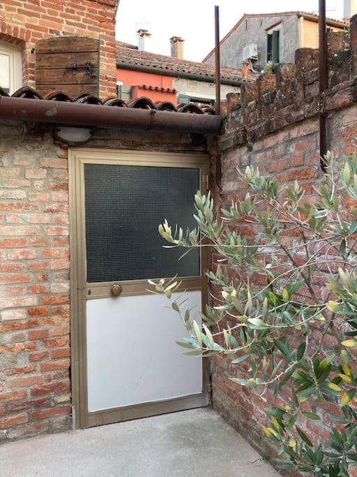 Appartamento Tre Archi Con Corte Privata Veneza Exterior foto